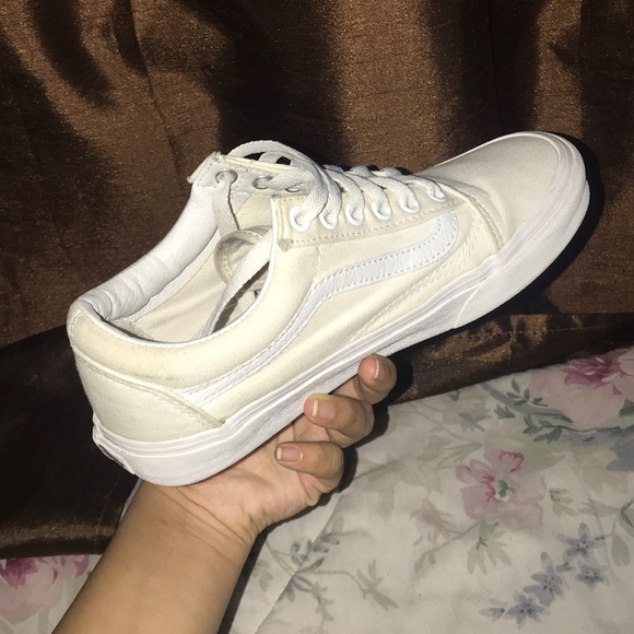 White low top Vans - Picture 2 of 2